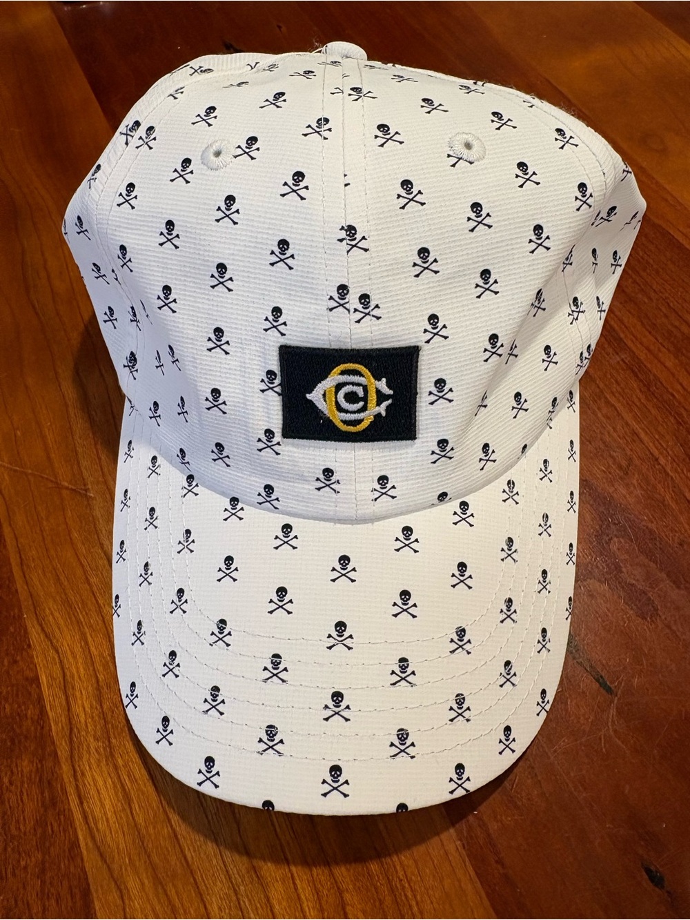 NWOT Oakmont Country Club Imperial Performance Golf Hat Adjustable Skulls AOP